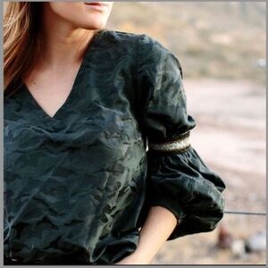 Noble 31 V-Neck Puff Sleeve Blouse Snake Camo Print Size S
